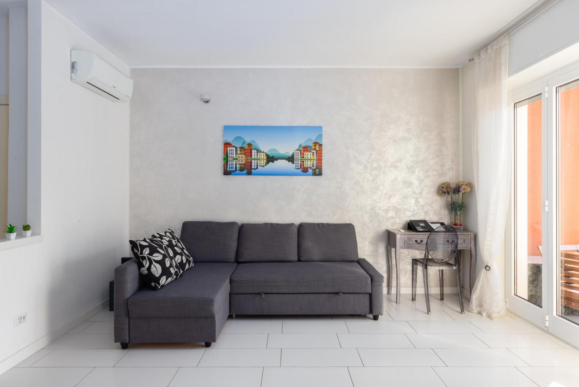 Terrazza Sul Lago - Open Space E Netflix Lecco Exteriér fotografie
